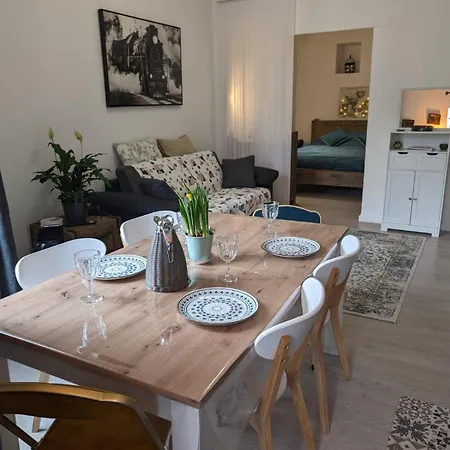 2 Pièces , Centre , 100 Mètres Des Plages. Appartamento *