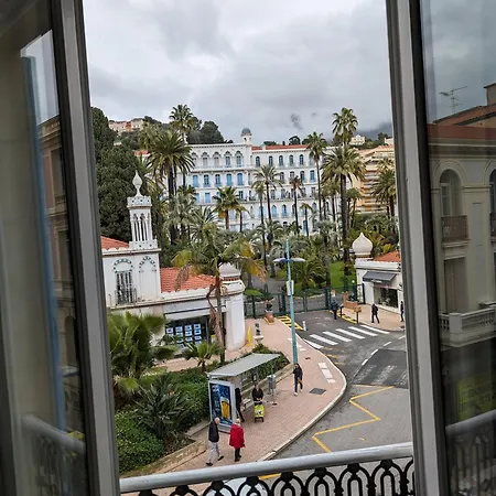 2 Pièces , Centre , 100 Mètres Des Plages. * Mentone